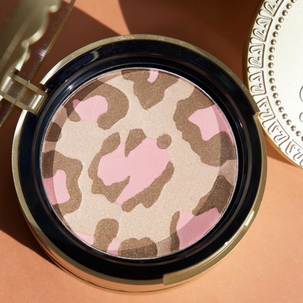 💞Too Faced Pink Leopard Blushing Bronzer - Picture 3 of 8